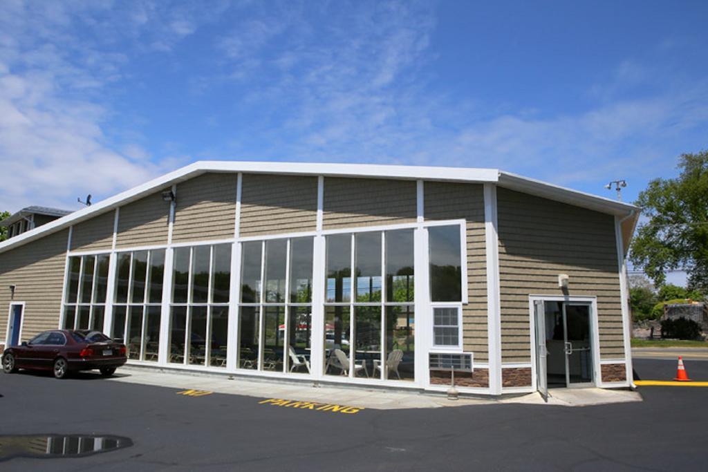 Days Inn By Wyndham - Cape Cod West Yarmouth Exterior foto